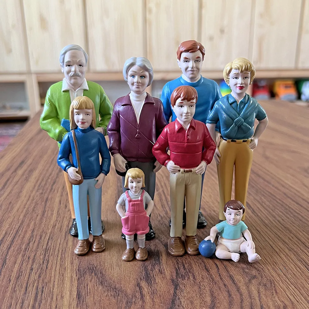 Caucasian Pretend Play Vinyl Family Figurines | 8 Piece Set