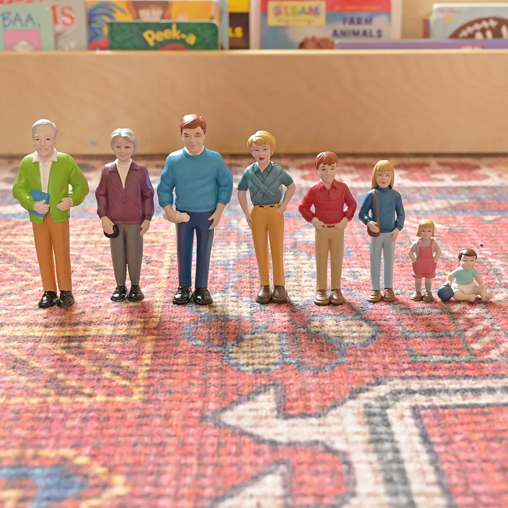 Caucasian Pretend Play Vinyl Family Figurines | 8 Piece Set