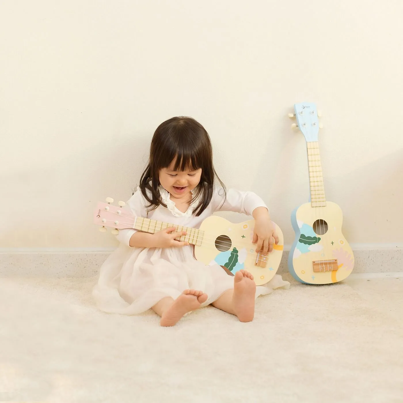 Classic World Iris Ukulele (Pink)