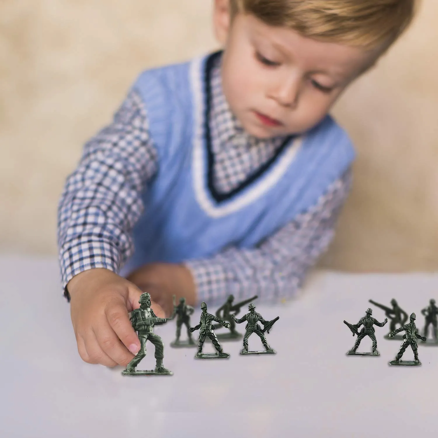 Kicko 288 Pack Army Men, Assorted Toy Soldiers, Action Figures - for Party Favors, Prizes
