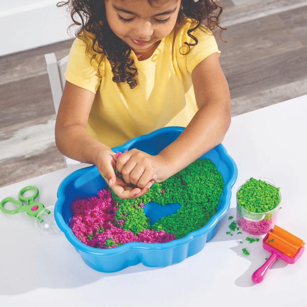 Playfoam Pluffle Sensory Station